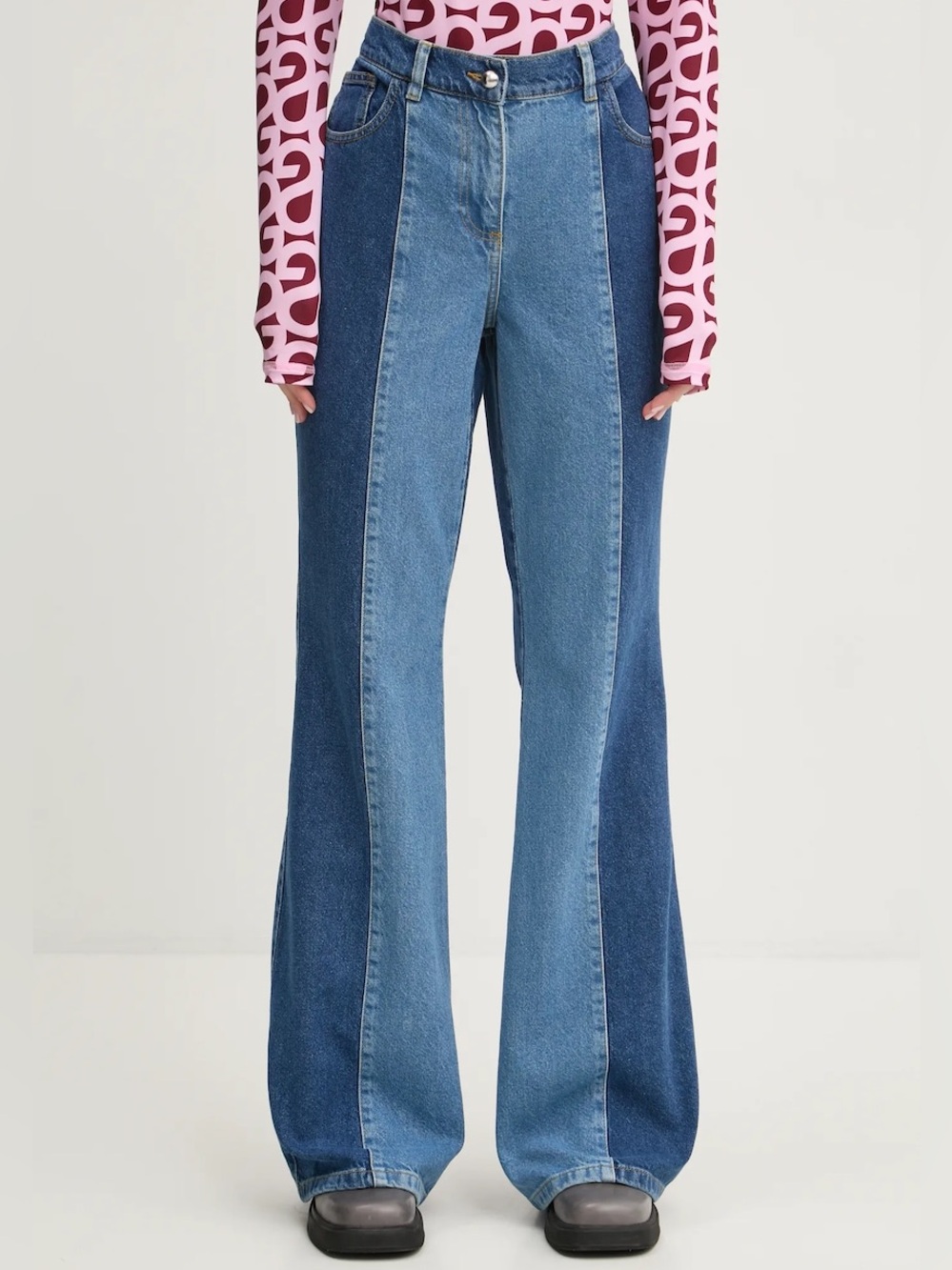 Stine Goya Women’s High Rise Two Tone Flared Split Wash Jeans Size 28 NWT